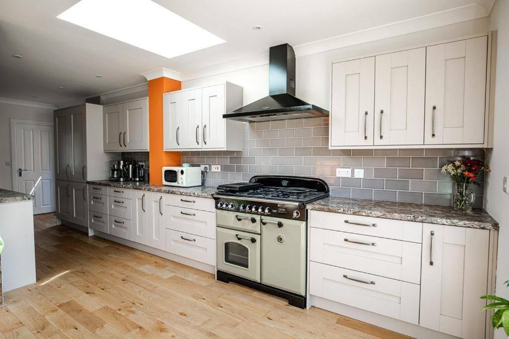 North Beach House - 3 Bedroom Fully Equipped Spacious House Perfect For Family Getaways In Bridlington Exterior photo