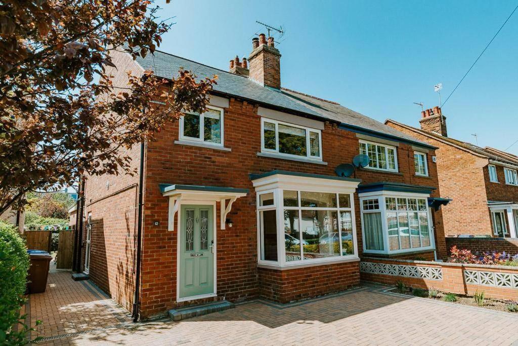 North Beach House - 3 Bedroom Fully Equipped Spacious House Perfect For Family Getaways In Bridlington Exterior photo