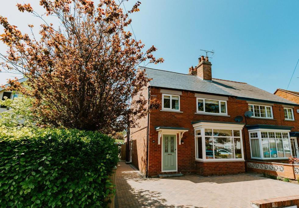 North Beach House - 3 Bedroom Fully Equipped Spacious House Perfect For Family Getaways In Bridlington Exterior photo
